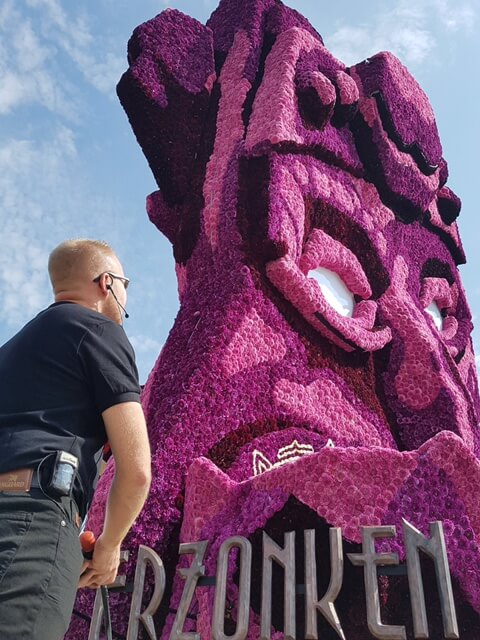 axitour-axiwi-communicatie-systeem-vollenhove-bloemencorso-2017-verzonken